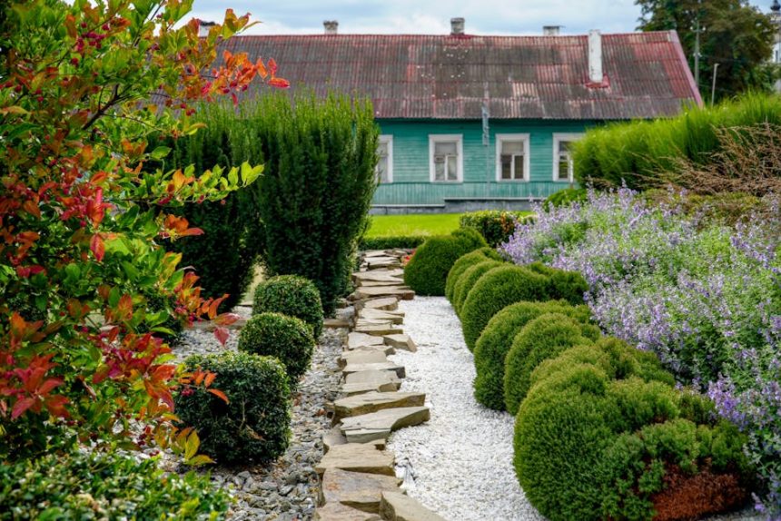 Színes virágágyás vagy színkavalkád? Így kerüld el a leggyakoribb színbakit a kertedben!